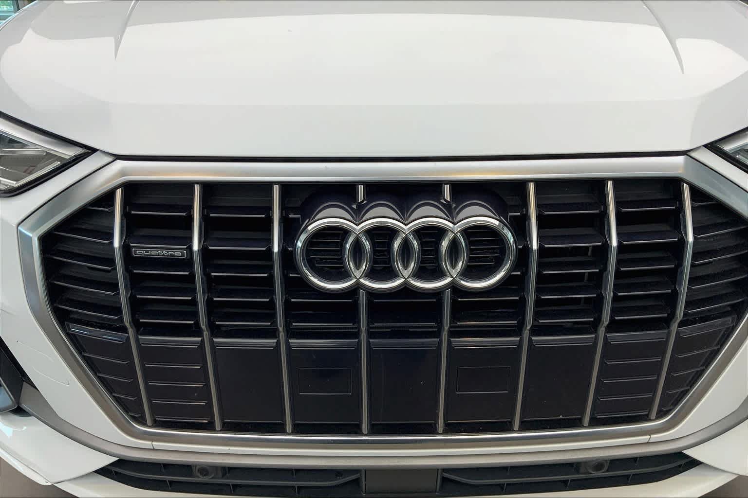 Used 2020 Audi Q3 2.0T Premium Plus w/ Premium Plus Package AWD/4WD image 32