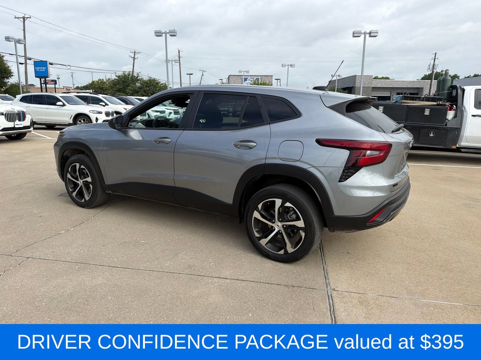 Used 2025 Chevrolet Trax RS w/ Driver Confidence Package FWD video 3