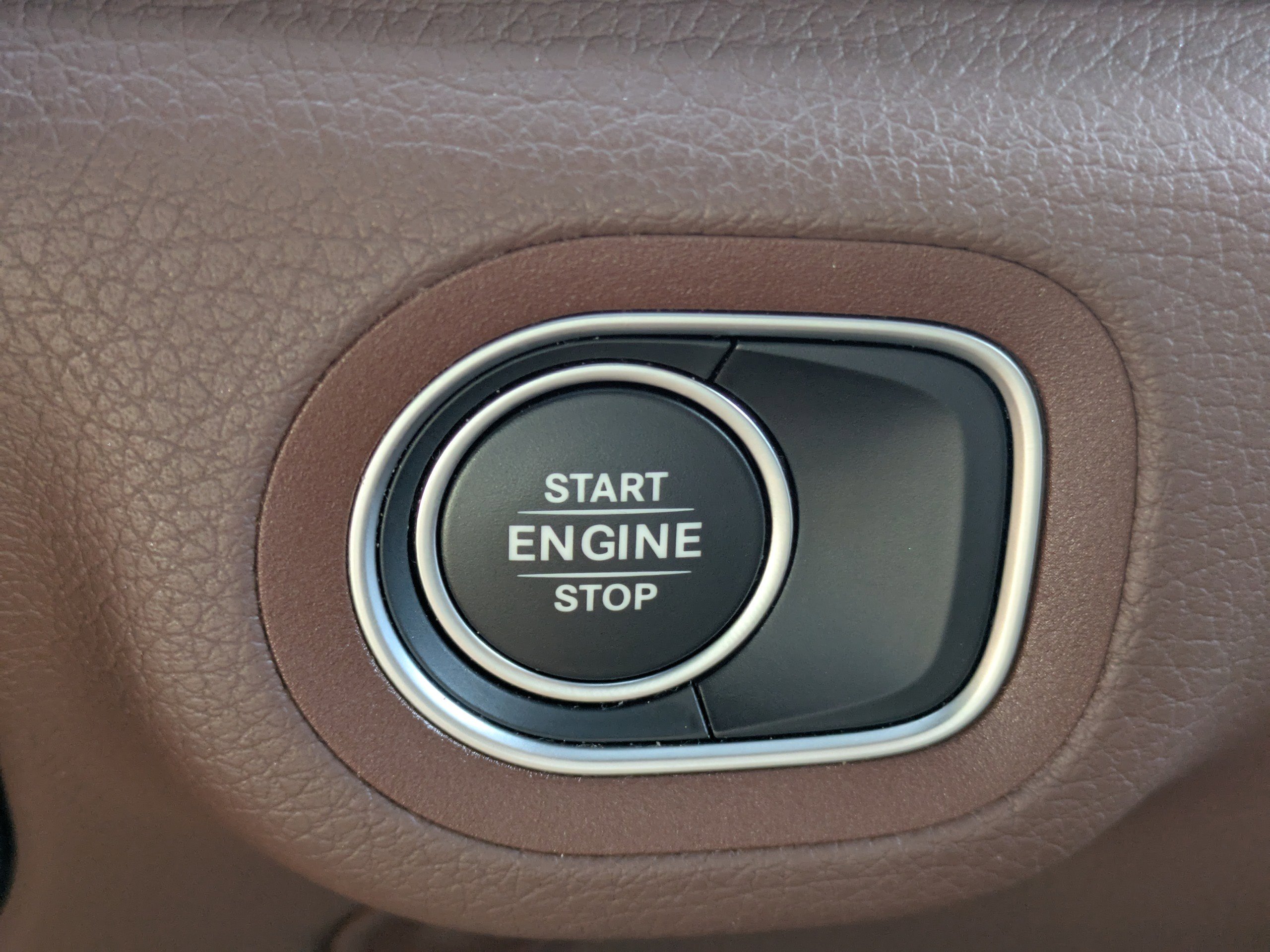 Used 2024 Mercedes-Benz GLE 450e 4MATIC image 29
