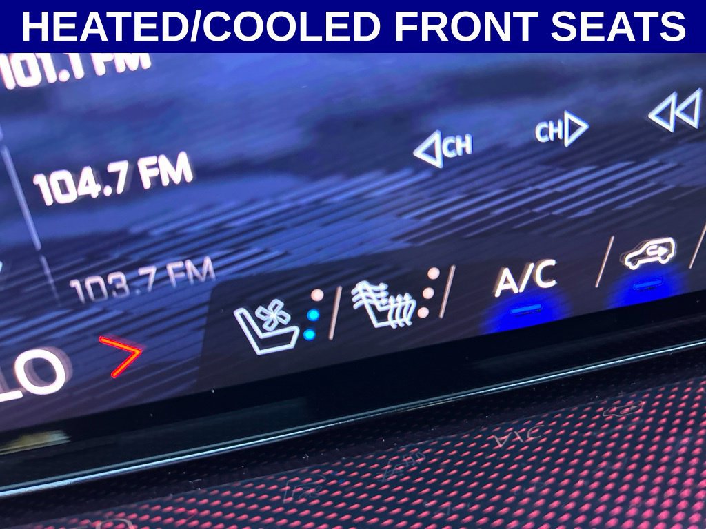 Used 2024 Chevrolet Traverse RS w/ LPO, Floor Liner Package FWD image 6