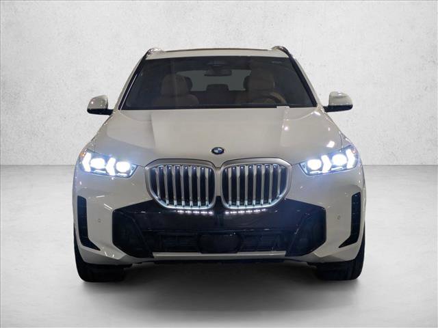 New 2026 BMW X5 xDrive40i w/ M Sport Package AWD/4WD image 5