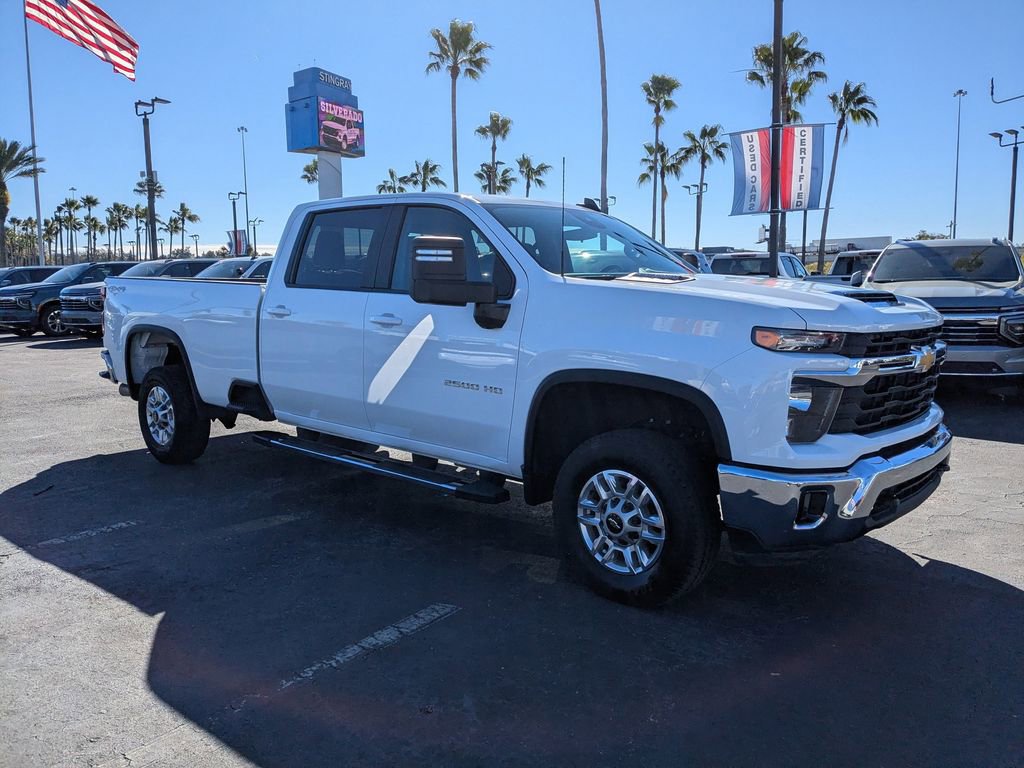 Used 2025 Chevrolet Silverado 2500 LT w/ Convenience Package image 2