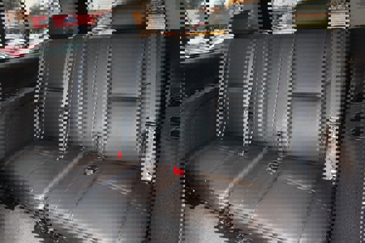 Used 2014 GMC Yukon XL Denali image 27