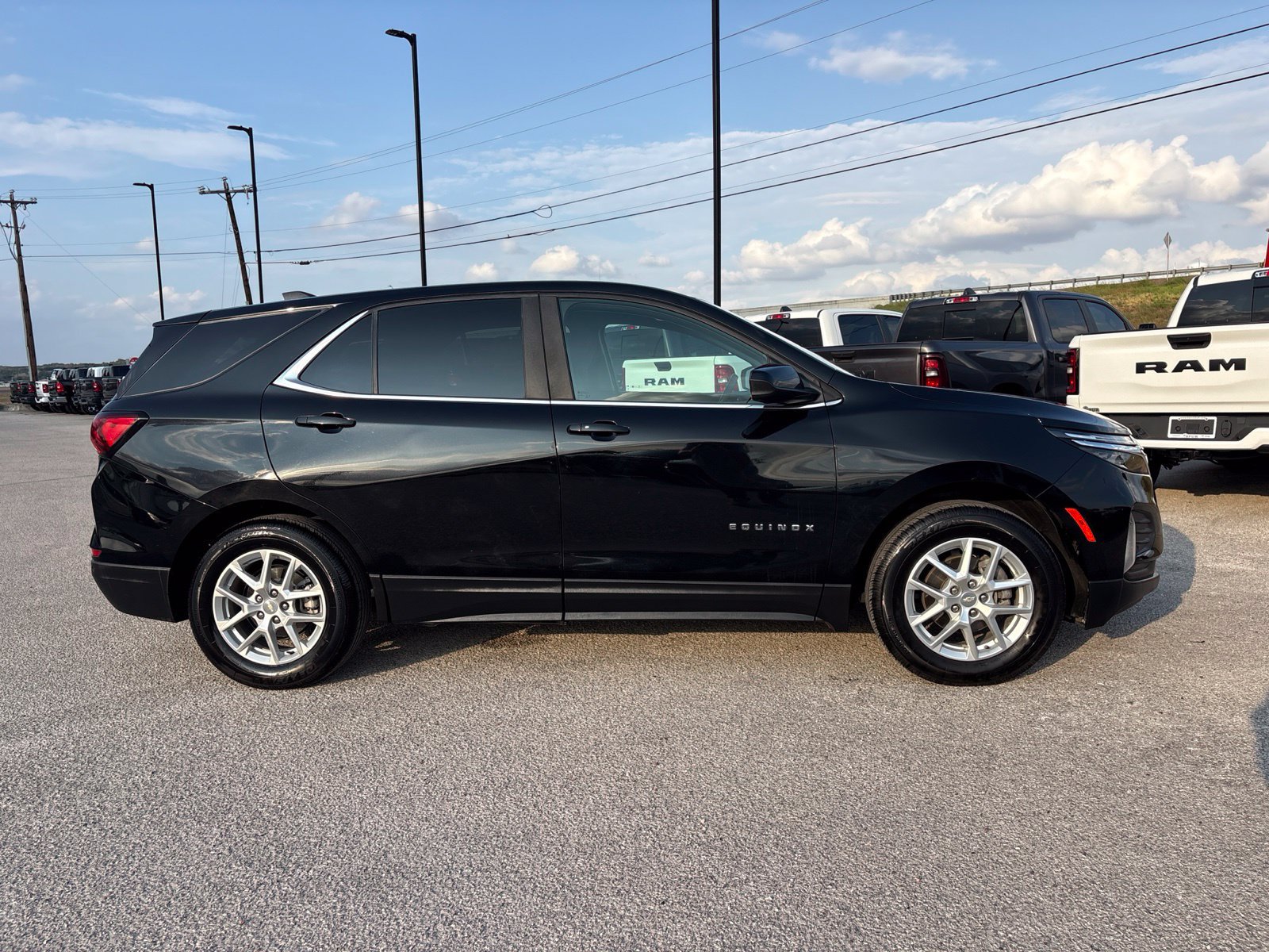 Used 2023 Chevrolet Equinox LT FWD image 7