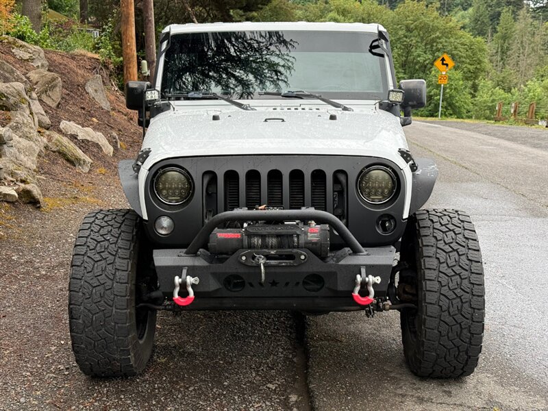 Used 2015 Jeep Wrangler Unlimited Sahara w/ Connectivity Group AWD/4WD image 4