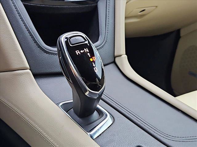 Used 2017 Cadillac XT5 Luxury w/ Driver Awareness Package FWD image 12