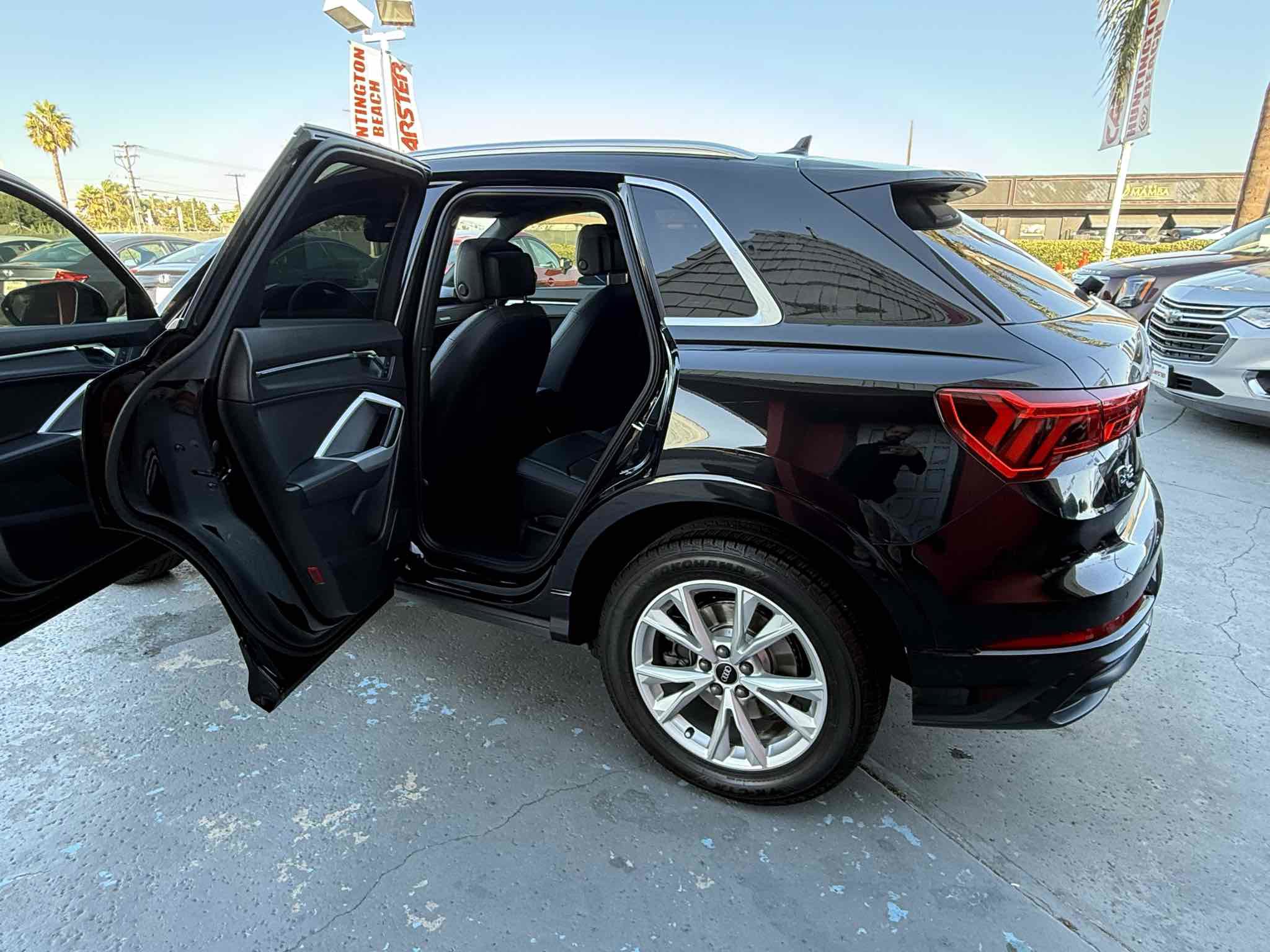 Used 2022 Audi Q3 2.0T Premium Plus w/ Premium Plus Package image 98