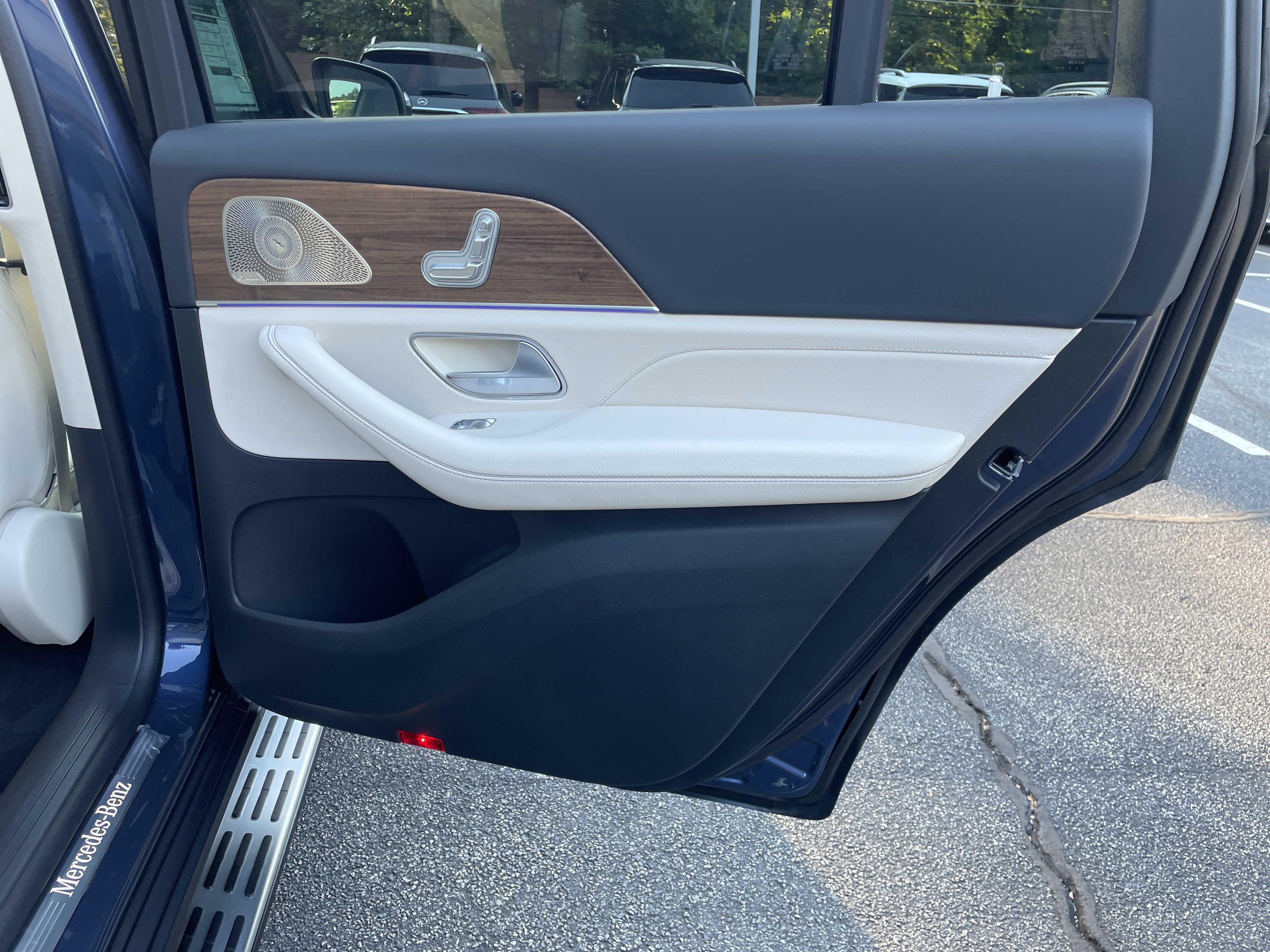 New 2026 Mercedes-Benz GLS 450 4MATIC image 41