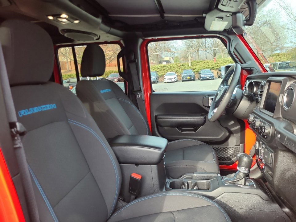 Used 2023 Jeep Wrangler Unlimited Rubicon 4xe image 30