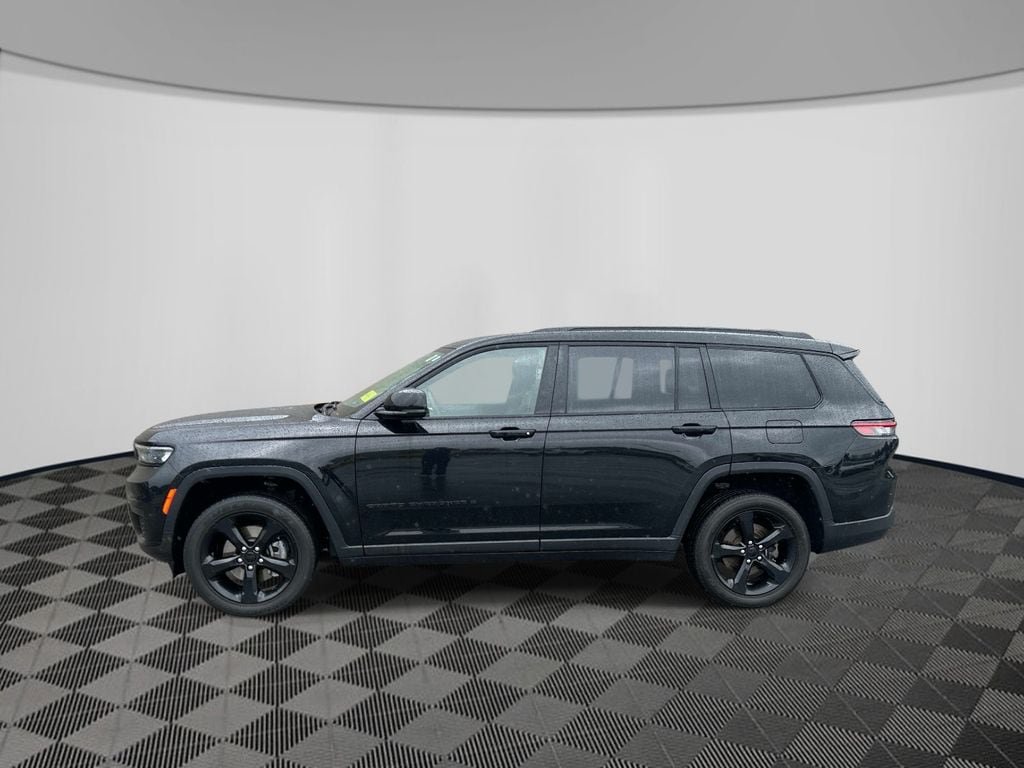 Certified 2023 Jeep Grand Cherokee L Laredo AWD/4WD image 2