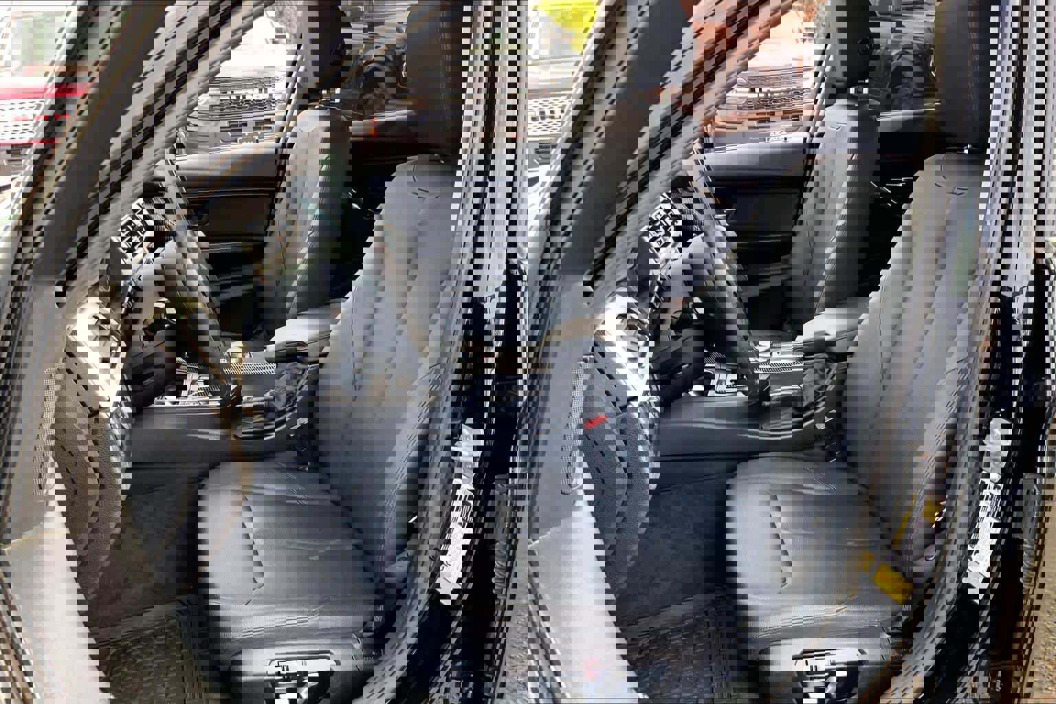 Used 2018 BMW 320i Sedan image 8