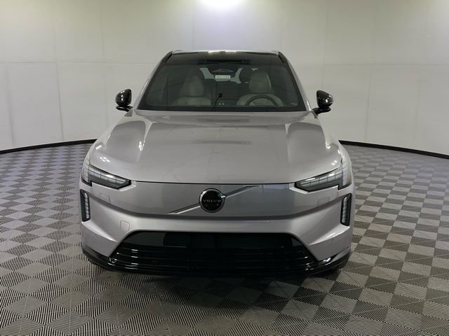 New 2026 Volvo EX90 Ultra image 2