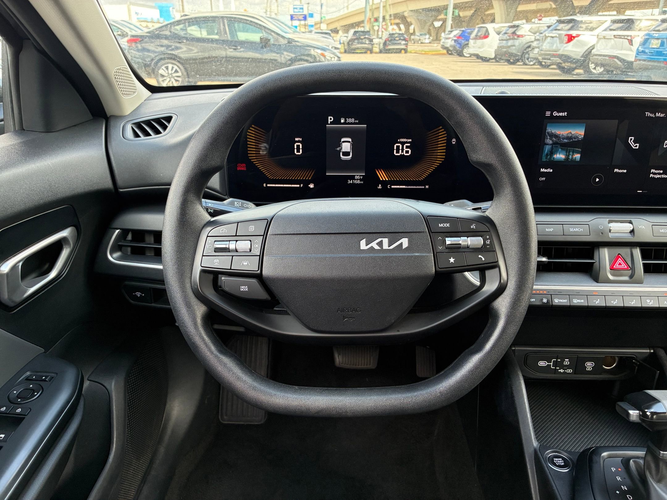 Used 2025 Kia K4 LXS image 27