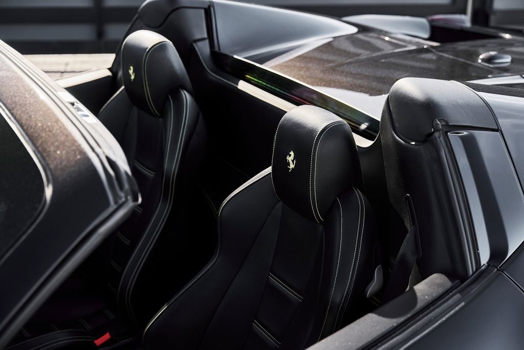 Used 2015 Ferrari 458 Spider RWD image 15