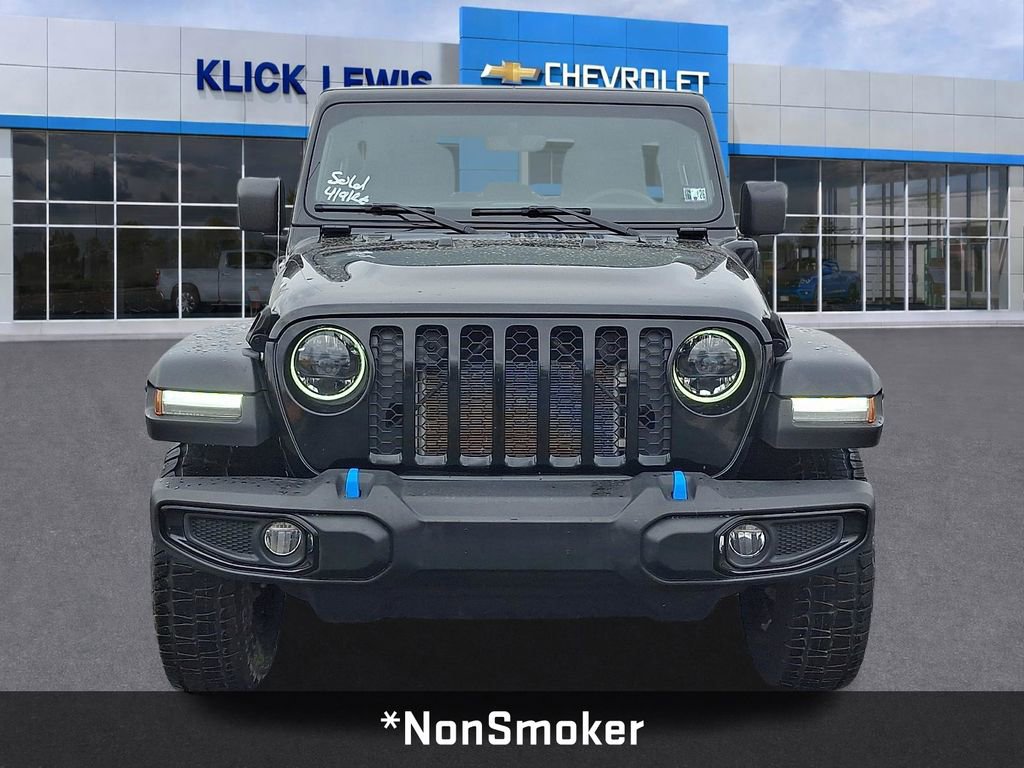 Used 2023 Jeep Wrangler Unlimited w/ Cold Weather Group image 2