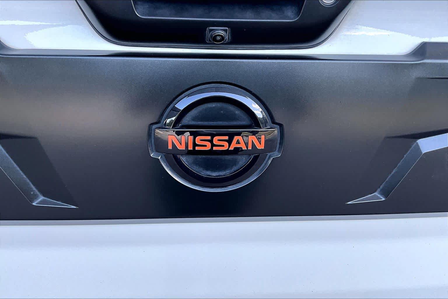 Used 2021 Nissan Titan PRO-4X w/ Pro-4x Convenience Package AWD/4WD image 30