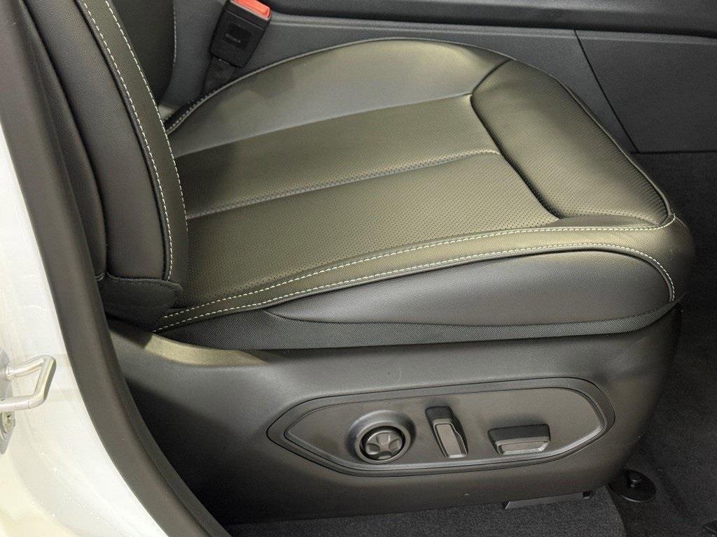 New 2025 Jeep Grand Cherokee Limited w/ Luxury Tech Group II image 11