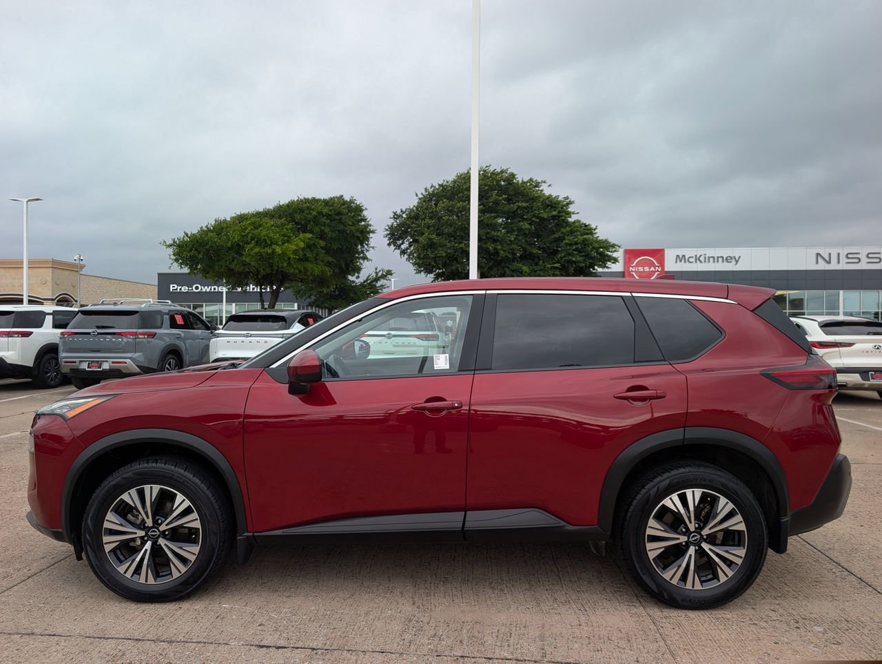 Certified 2023 Nissan Rogue SV FWD image 3
