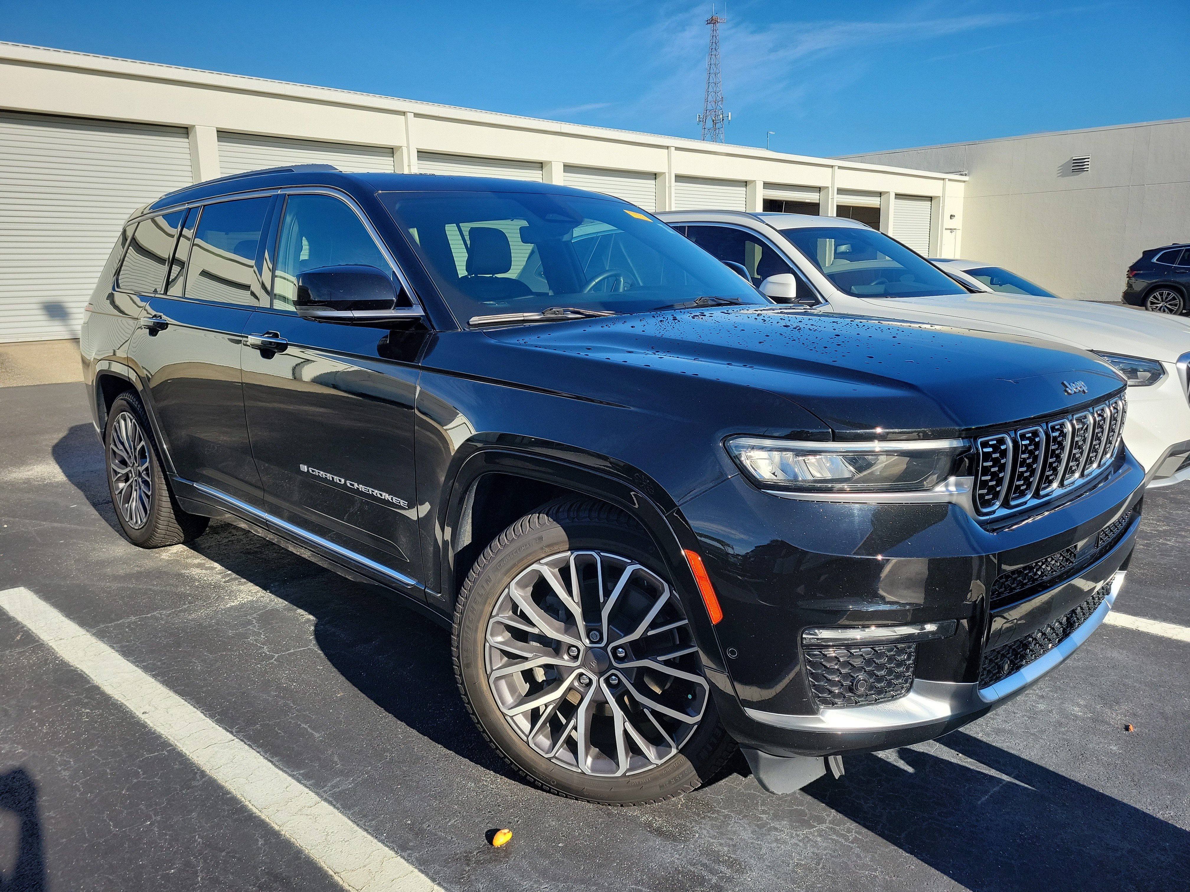 Used 2021 Jeep Grand Cherokee L Summit AWD/4WD image 2