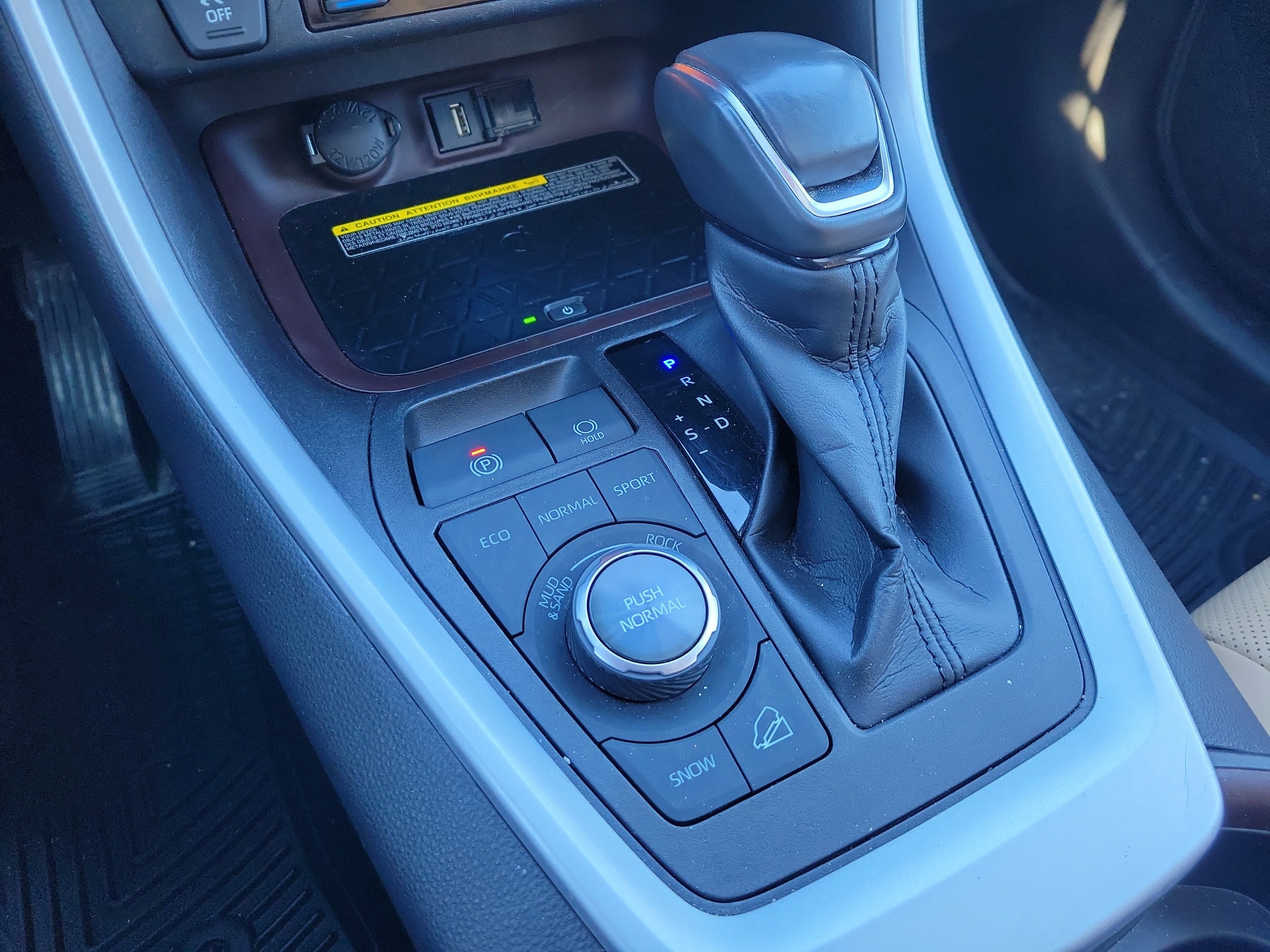 Used 2021 Toyota RAV4 Limited image 24