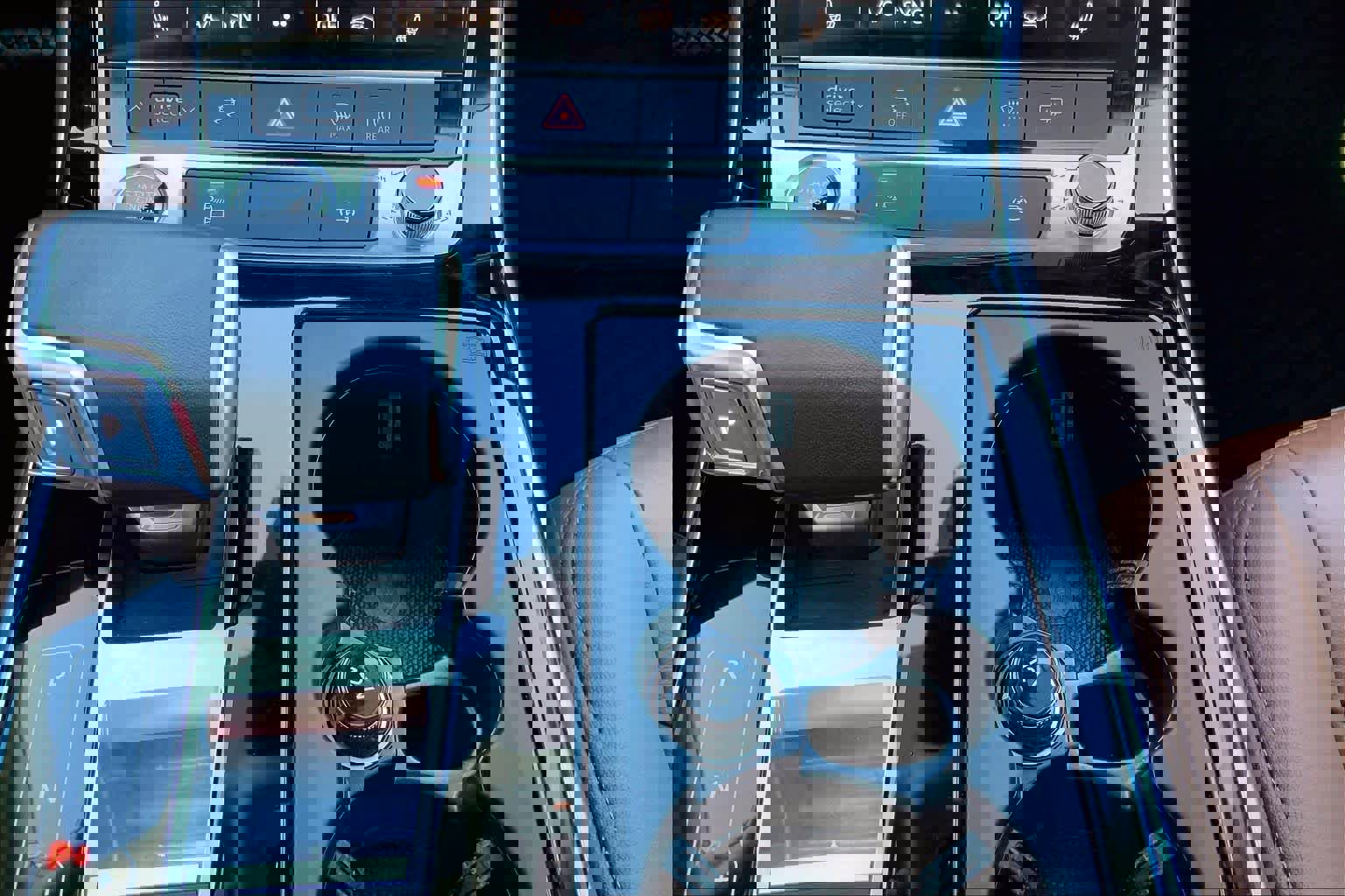 Used 2022 Audi Q8 Premium image 27