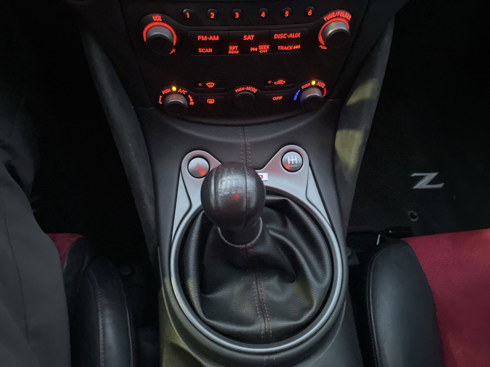 Used 2017 Nissan 370Z NISMO image 12