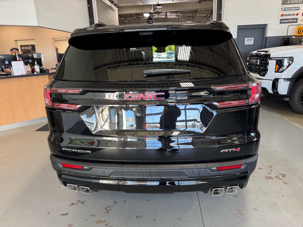 New 2026 GMC Acadia AT4 w/ Luxury Package image 6