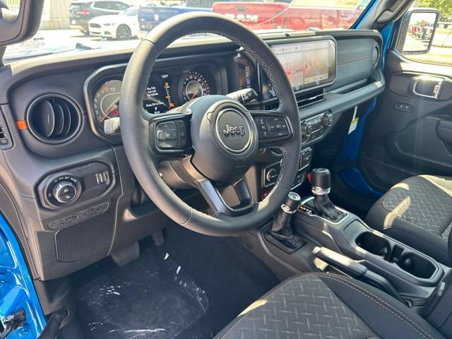 New 2026 Jeep Gladiator Mojave w/ Technology Group AWD/4WD image 12