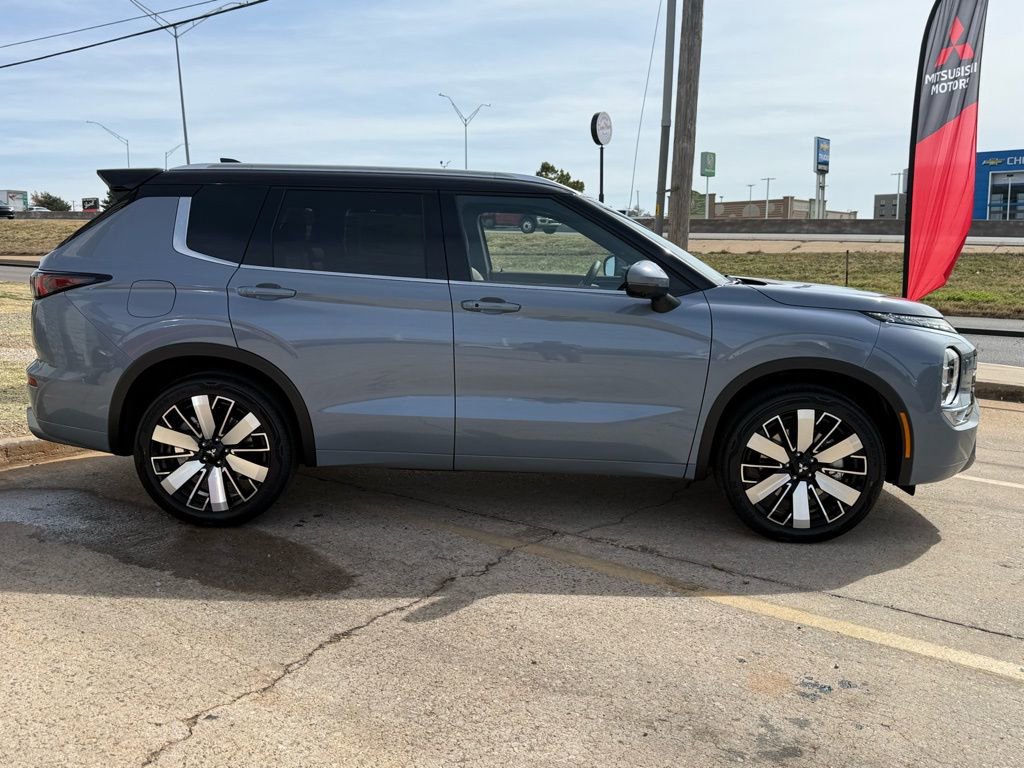 New 2026 Mitsubishi Outlander SEL image 10