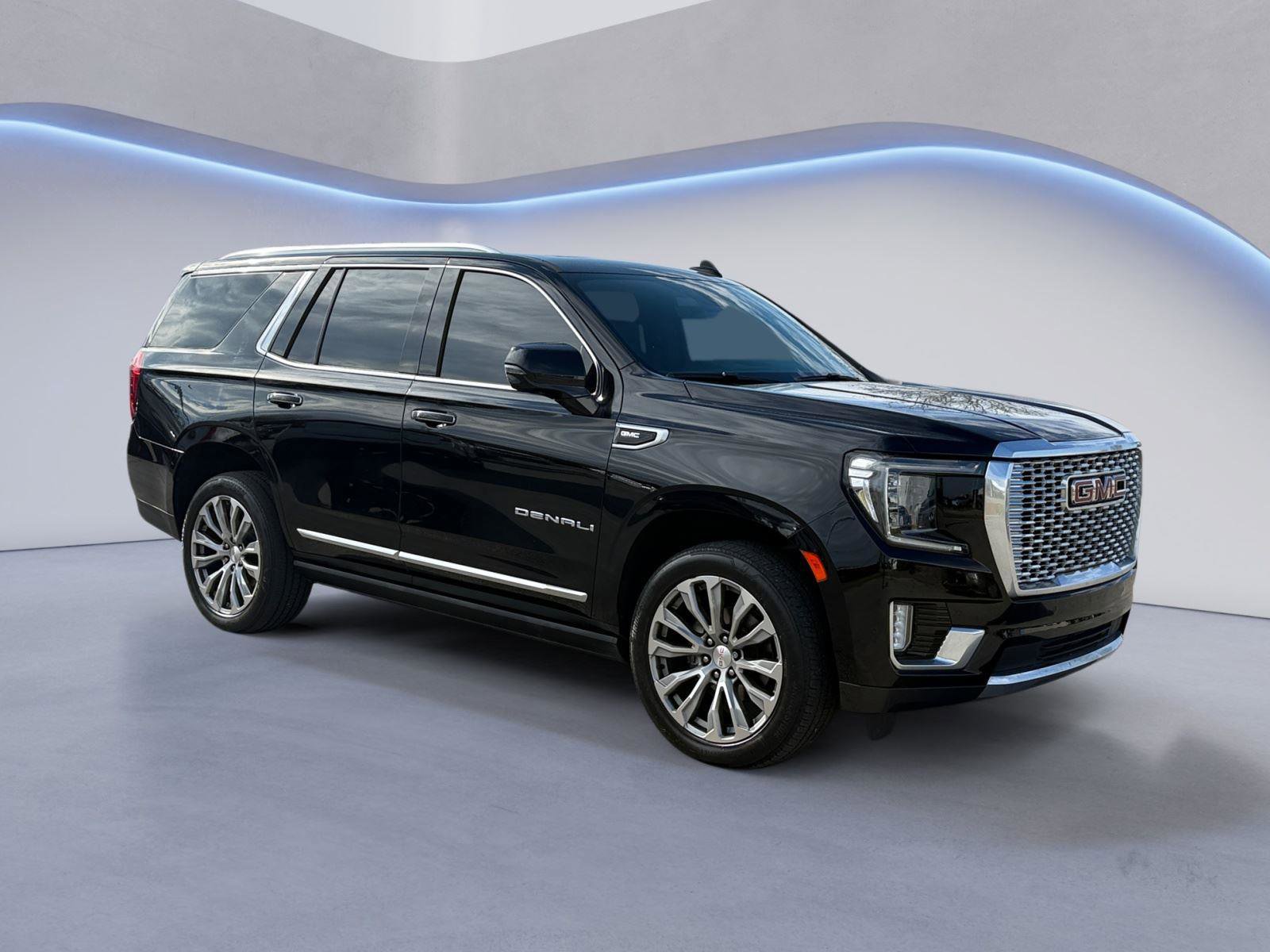 Used 2021 GMC Yukon Denali w/ Denali Premium Package image 1