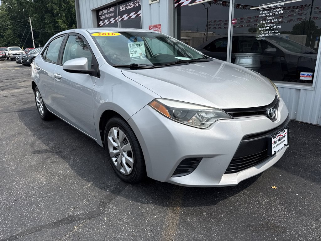 Used 2016 Toyota Corolla LE FWD image 1