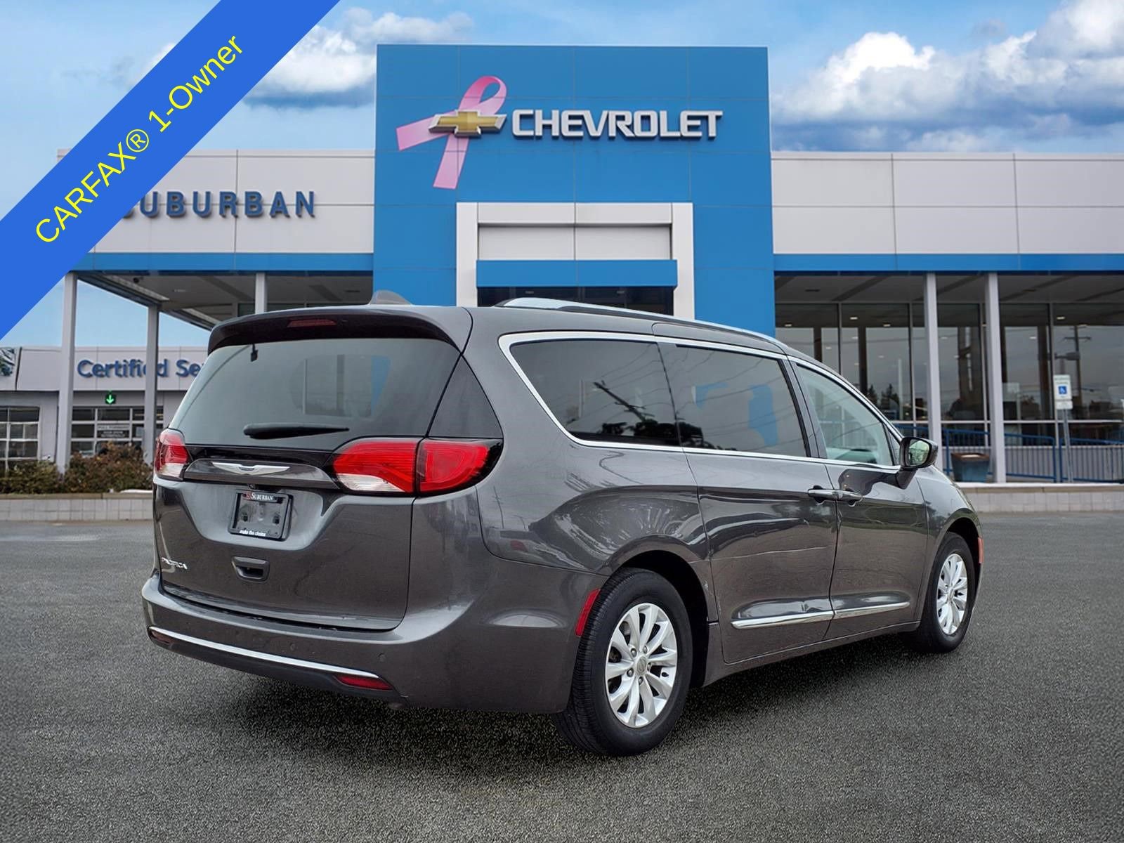 Used 2018 Chrysler Pacifica Touring-L FWD image 6