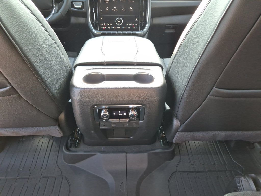 New 2026 GMC Yukon Denali w/ Denali Reserve Package AWD/4WD image 31