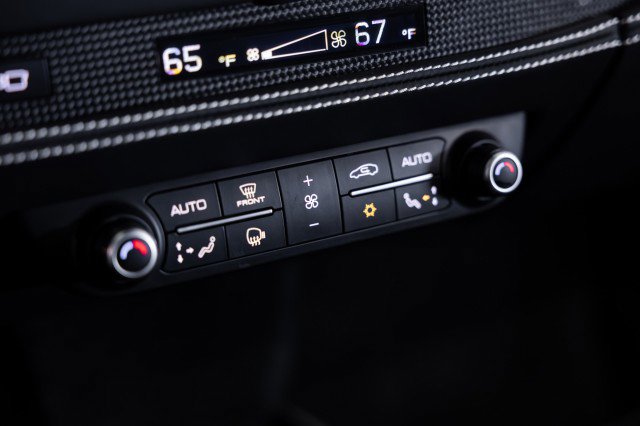 Used 2020 Ferrari F8 Tributo image 52