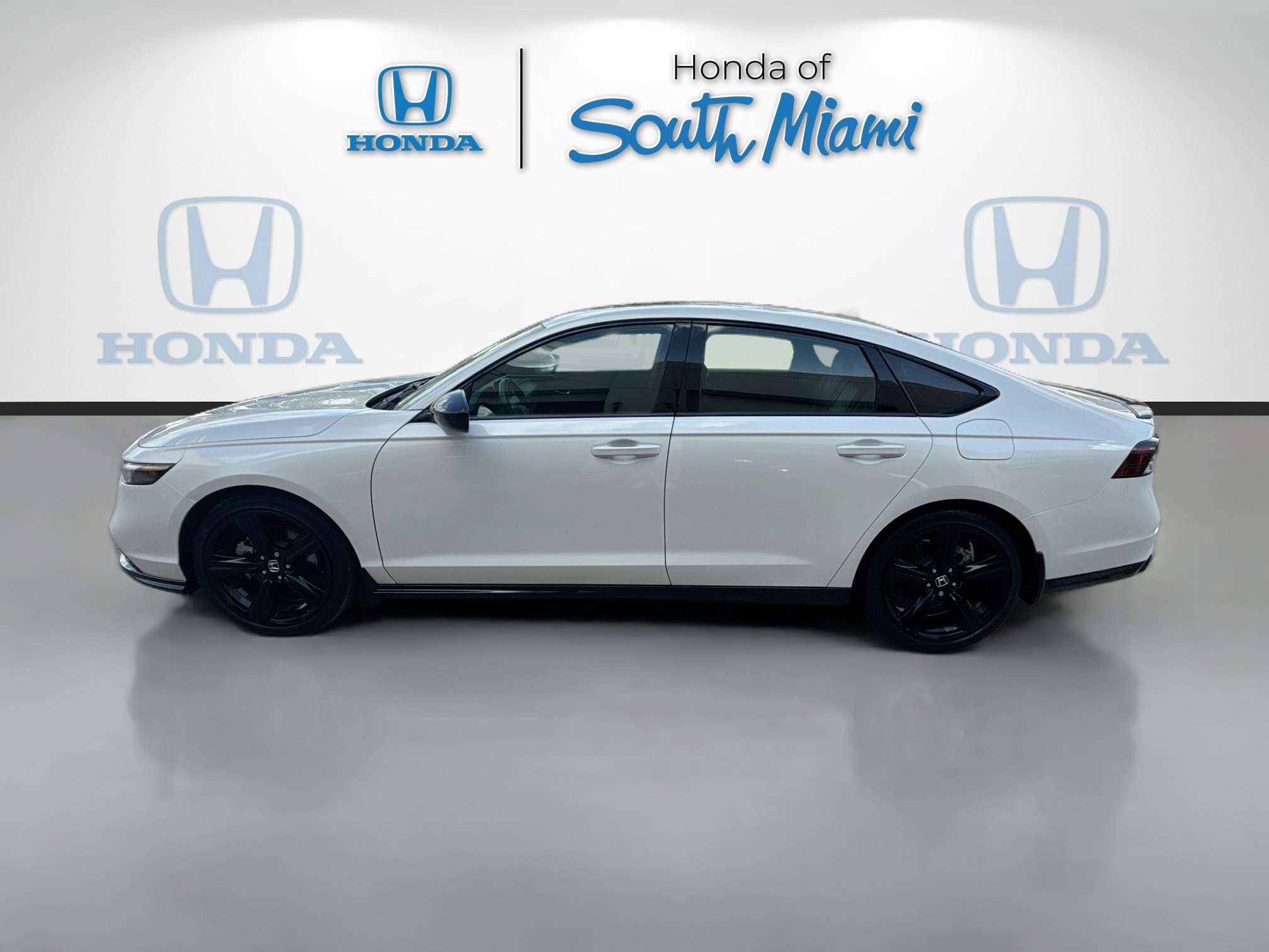 Certified 2025 Honda Accord Sport image 4