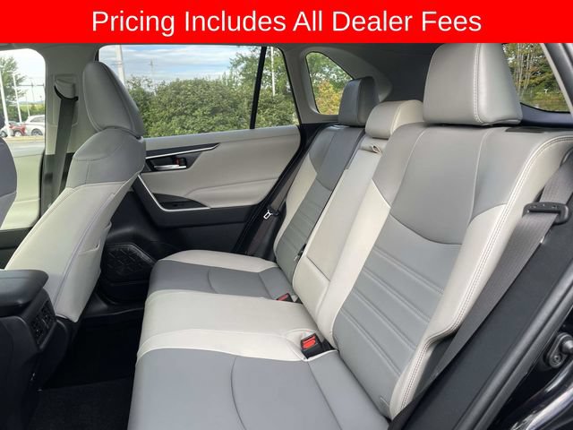 Used 2023 Toyota RAV4 XLE Premium AWD/4WD image 17