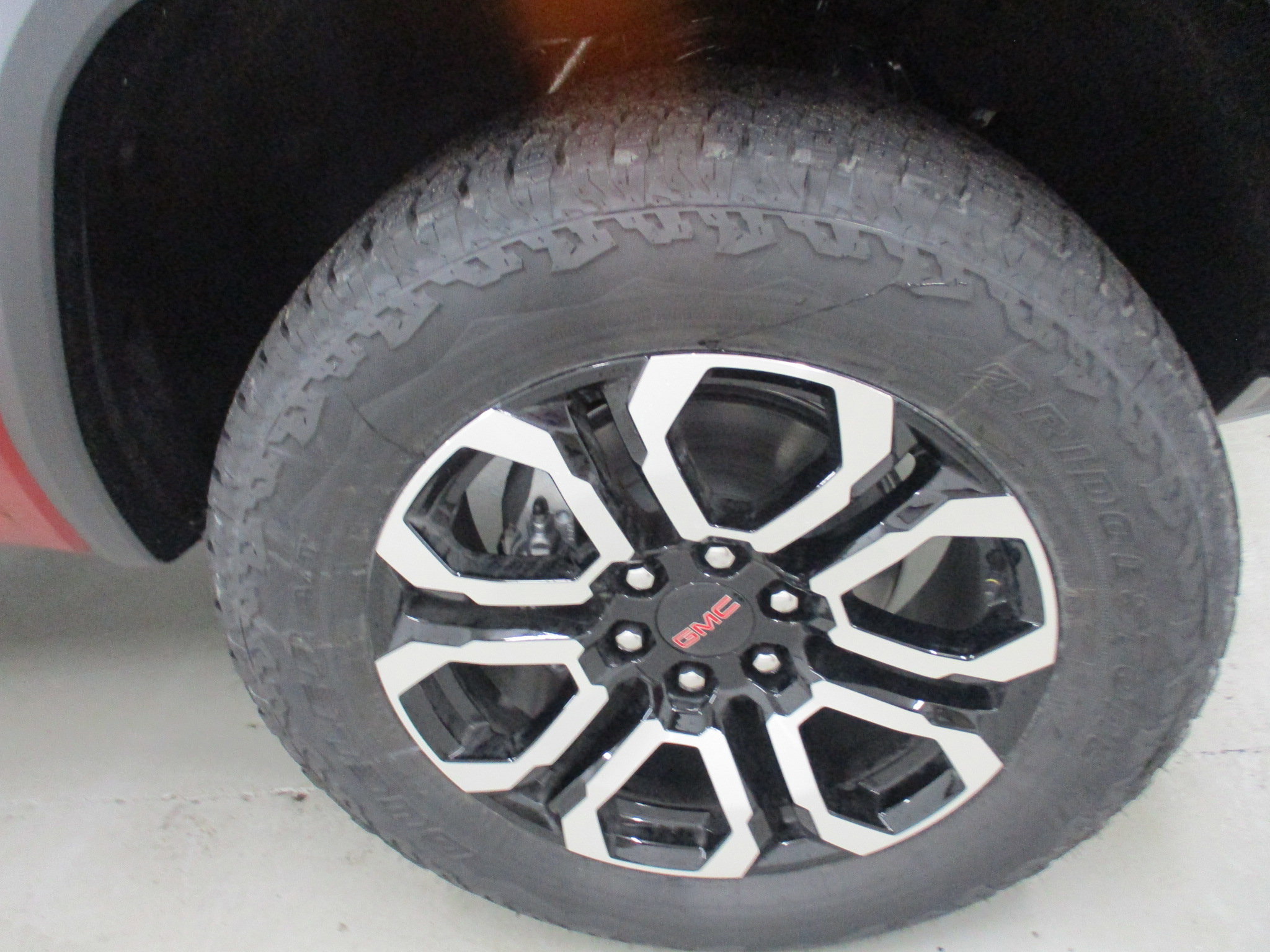 New 2026 GMC Canyon AT4 w/ Technology Plus Package image 5