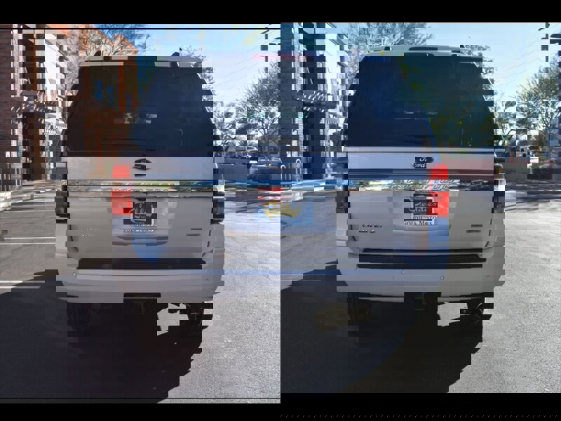 Used 2017 Ford Expedition Limited w/ Equipment Group 301A image 9