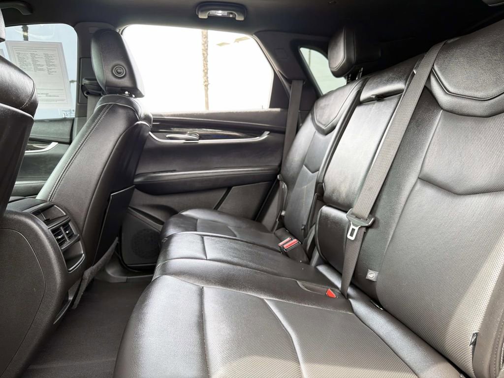 Used 2021 Cadillac XT5 Premium Luxury image 18