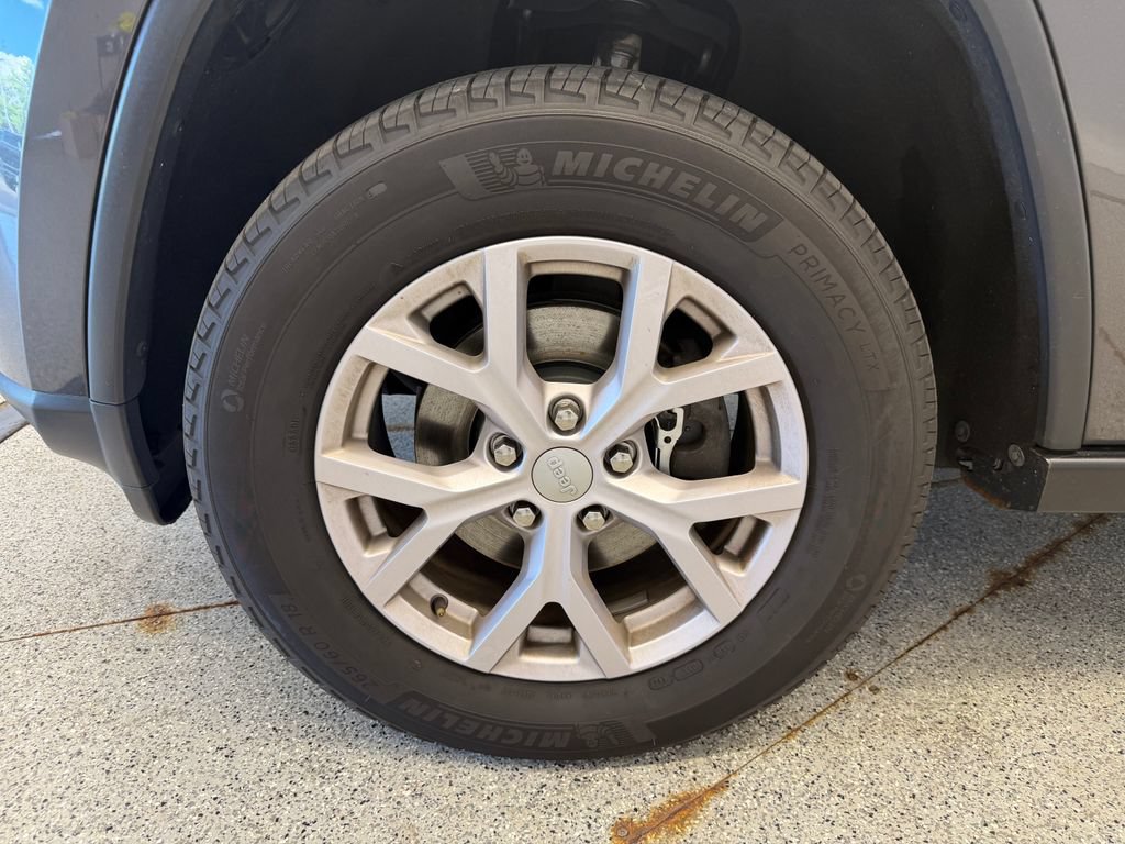 Certified 2017 Jeep Grand Cherokee Trailhawk AWD/4WD image 27