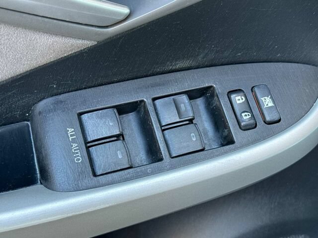 Used 2015 Toyota Prius Two w/ Preferred Accessory Package FWD image 14