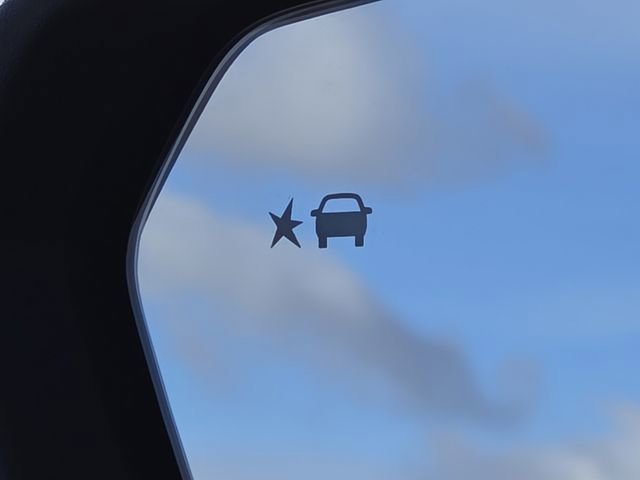 Used 2022 GMC Terrain AT4 image 11