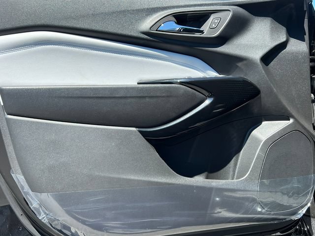 New 2026 Chevrolet Trax LT w/ LT Convenience Package FWD image 11