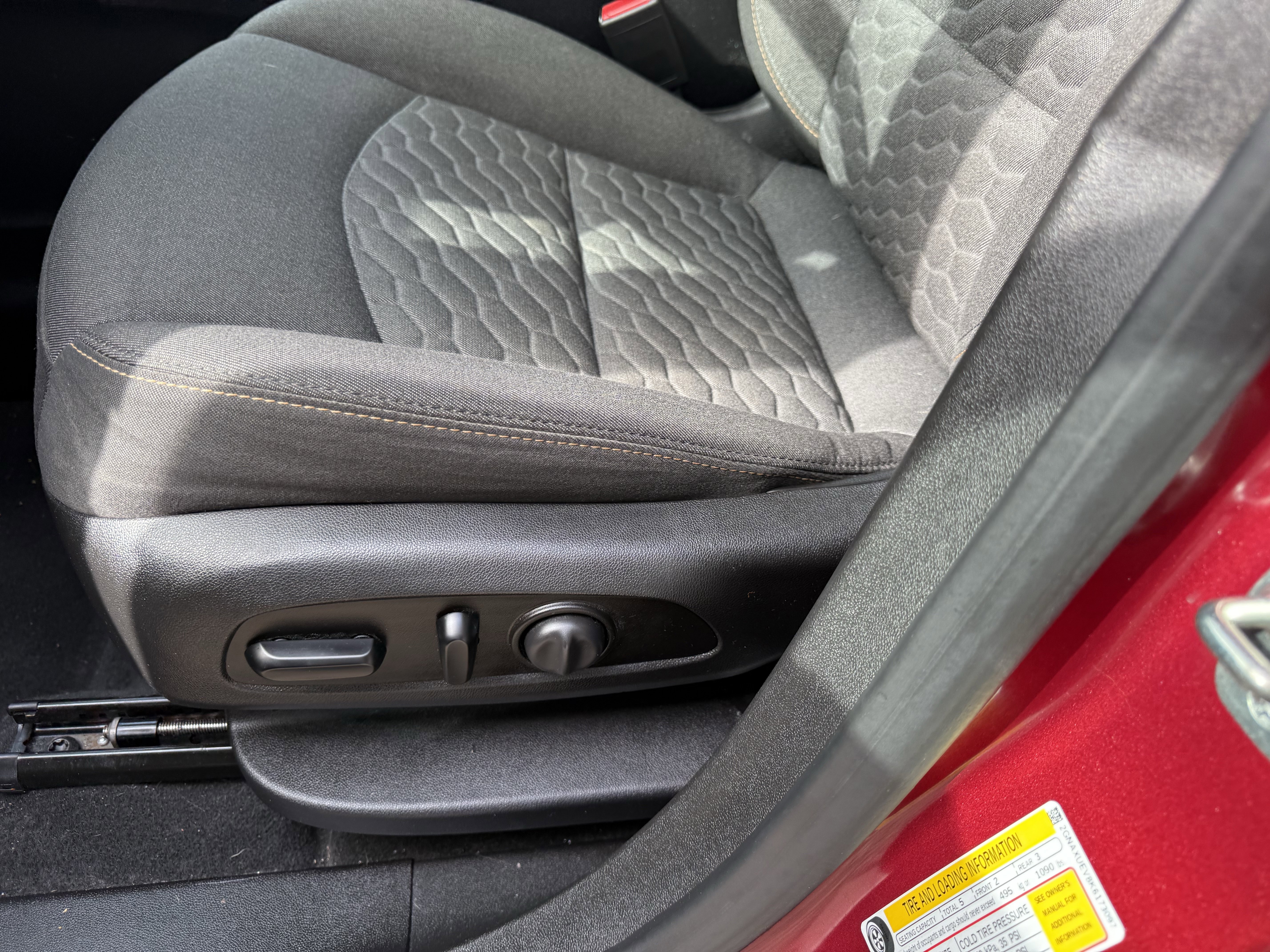 Used 2019 Chevrolet Equinox LT image 22