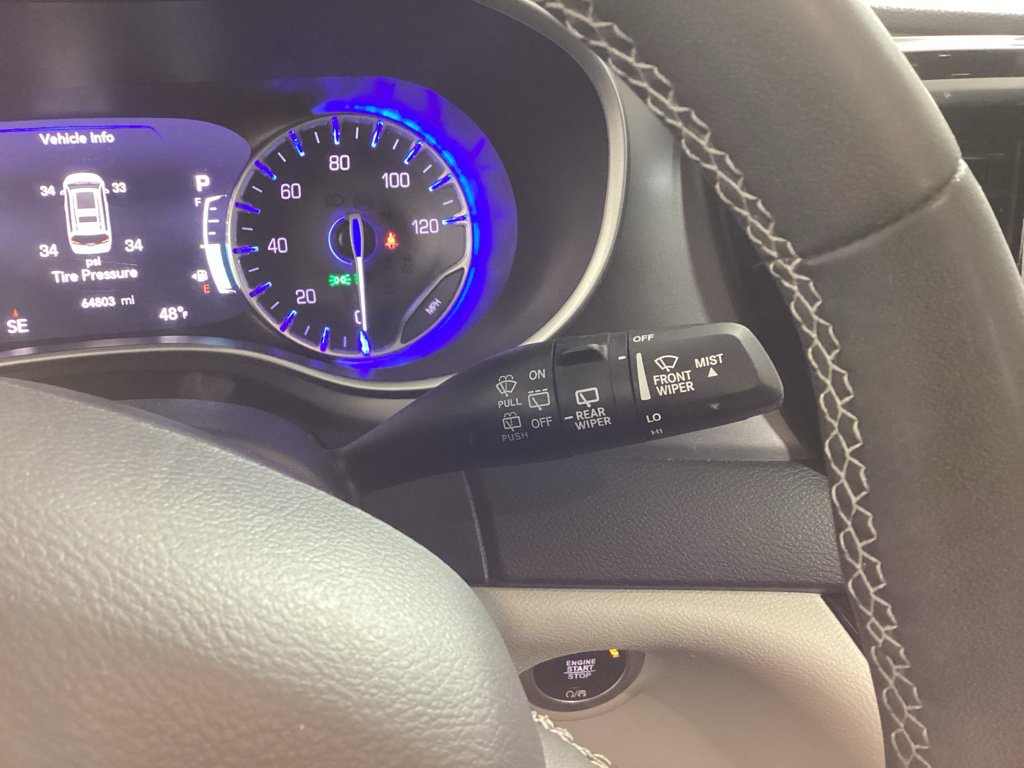 Used 2023 Chrysler Pacifica Touring-L image 22