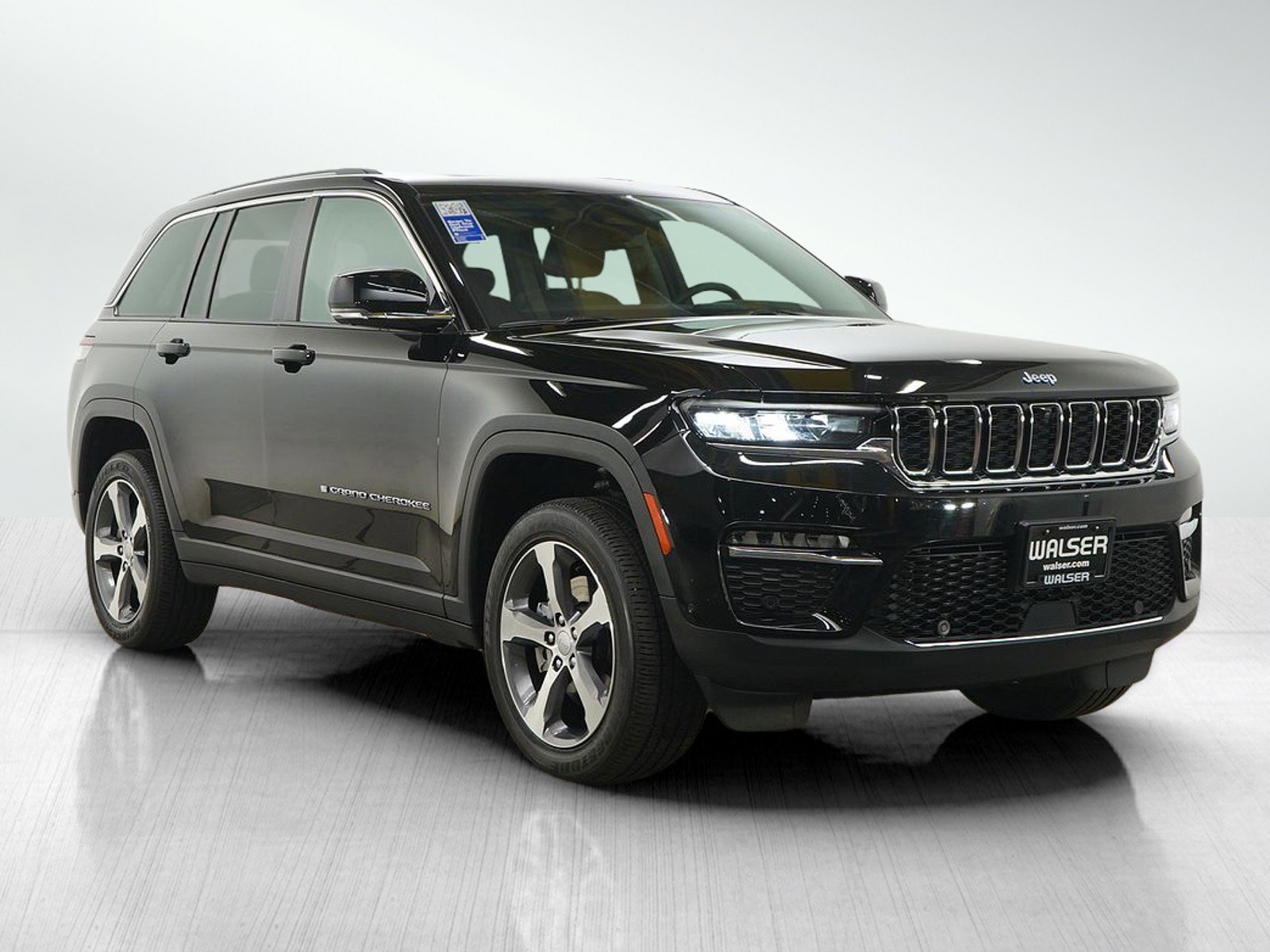 Used 2022 Jeep Grand Cherokee Limited 4xe w/ Luxury Tech Group II image 7