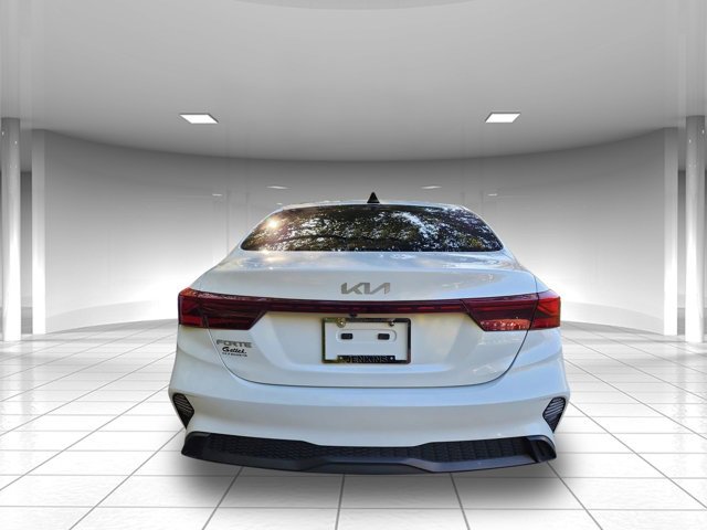 Used 2024 Kia Forte LXS image 4