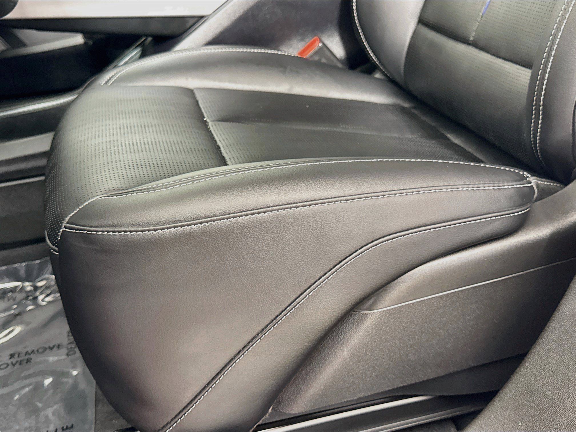 Used 2025 Cadillac Lyriq Sport AWD/4WD image 22