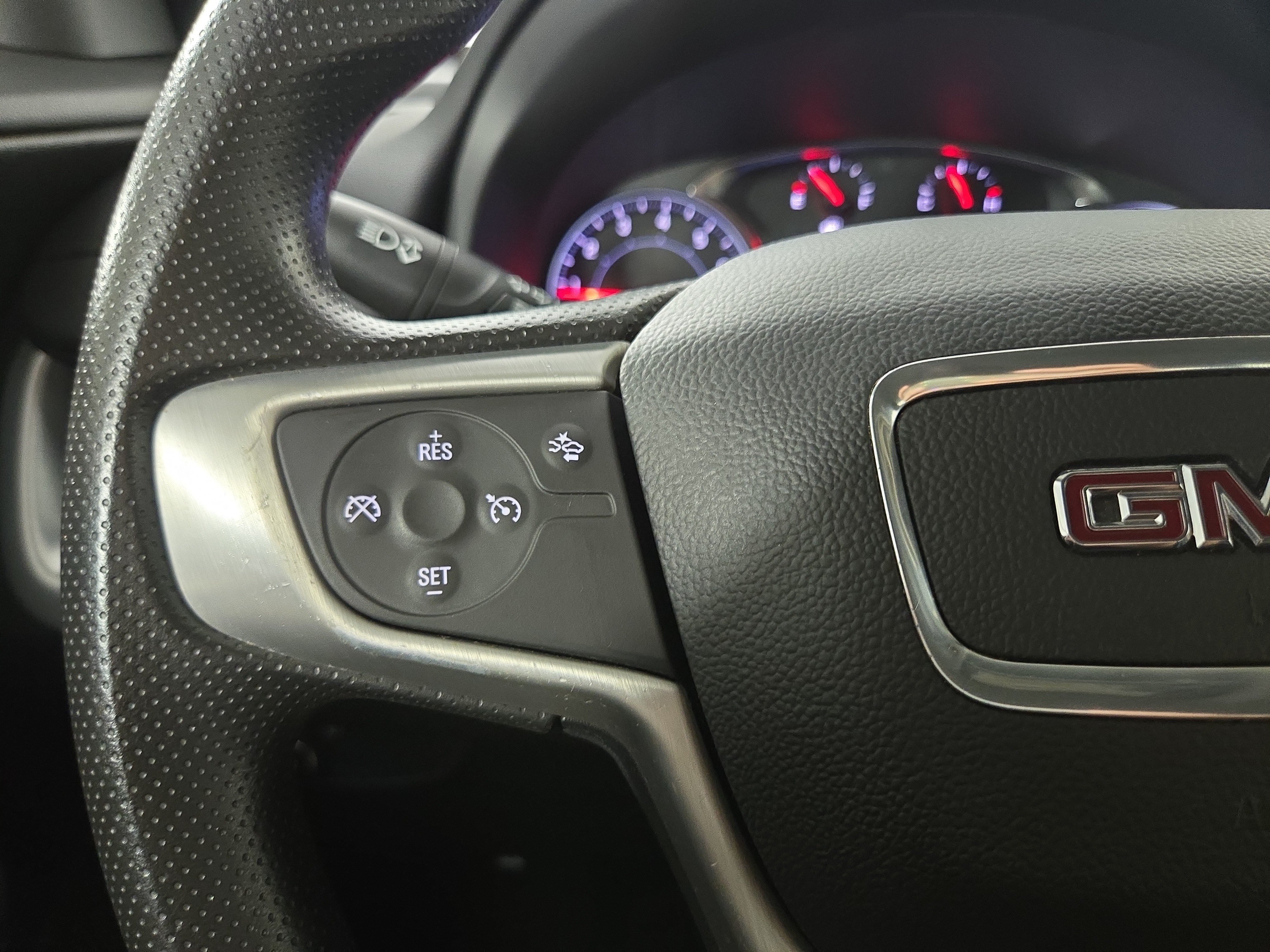 Certified 2024 GMC Terrain SLE w/ Driver Convenience Package FWD image 15