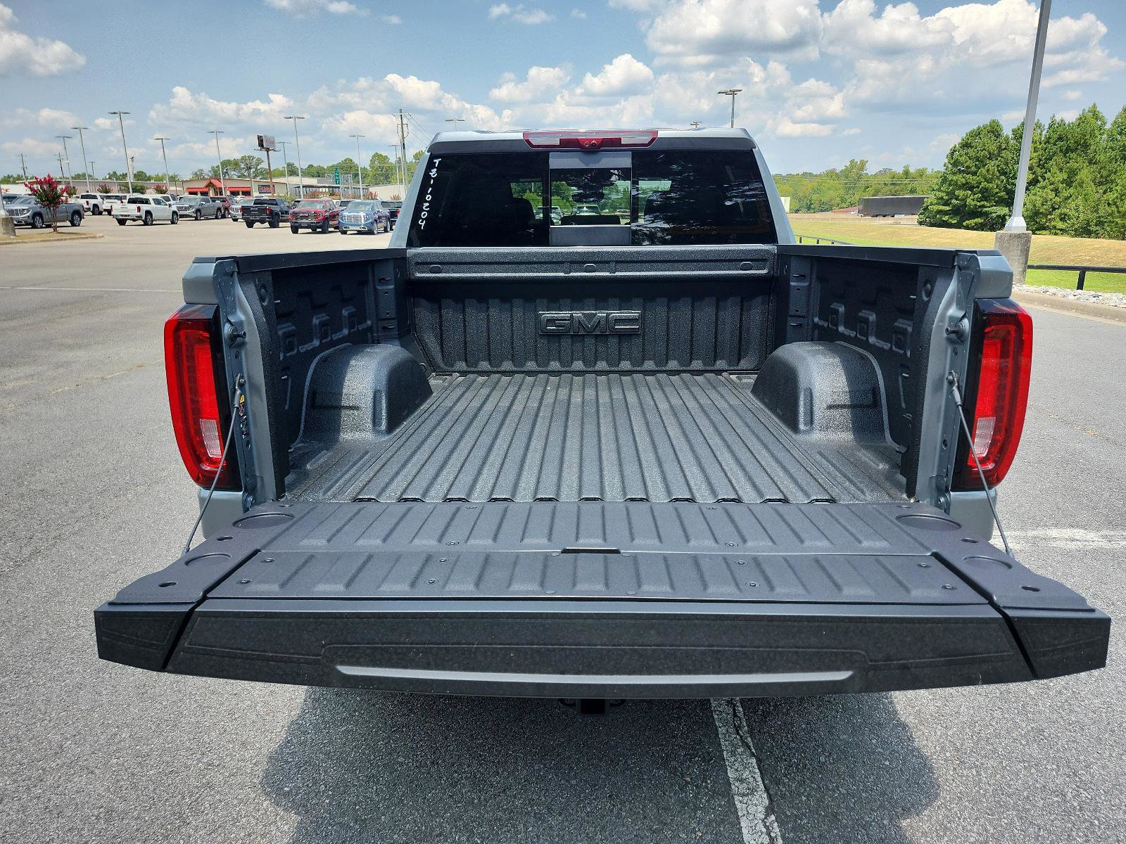New 2026 GMC Sierra 1500 AT4 w/ AT4 Premium Package image 10